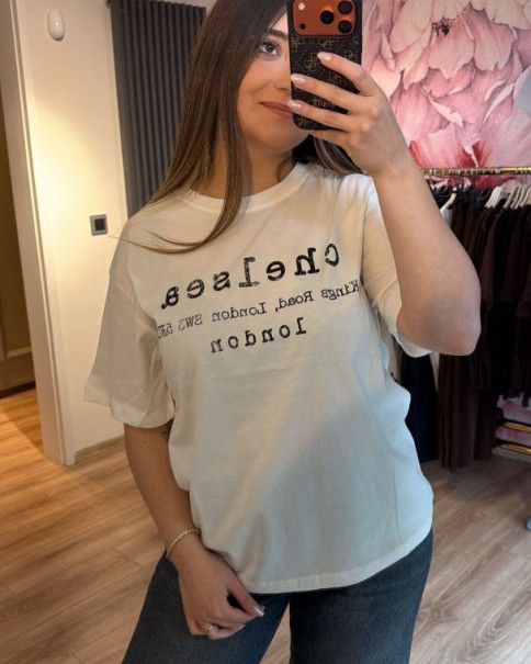 YAZI DESENLİ TİŞÖRT 