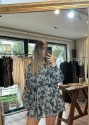QUZU MAVİ ÇİÇEK DESENLİ ELBİSE 